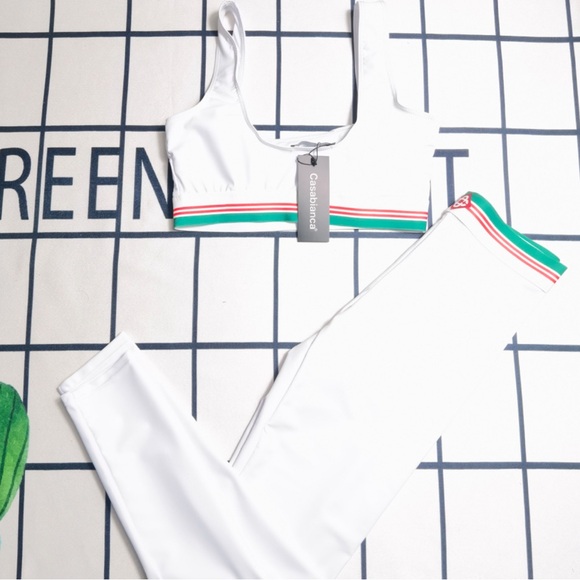 Casa inspired set - Picture 2 of 3